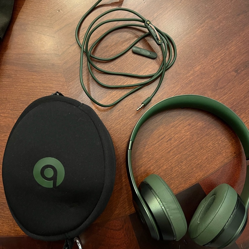 Beats Solo 2 - Wired - Hunter Green